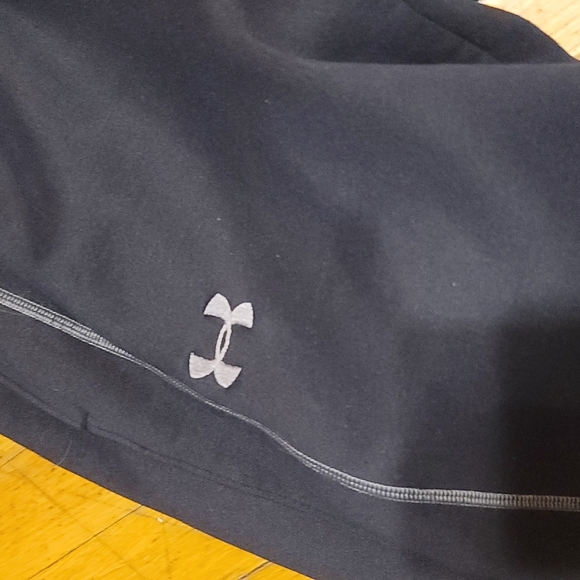 Women's small under armour black joggers - Picture 2 of 4